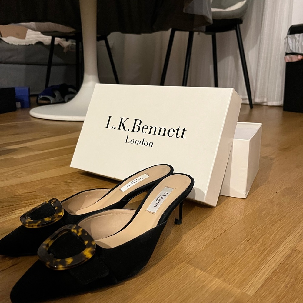 L.K. Bennet London Kitten Heels Velvet New